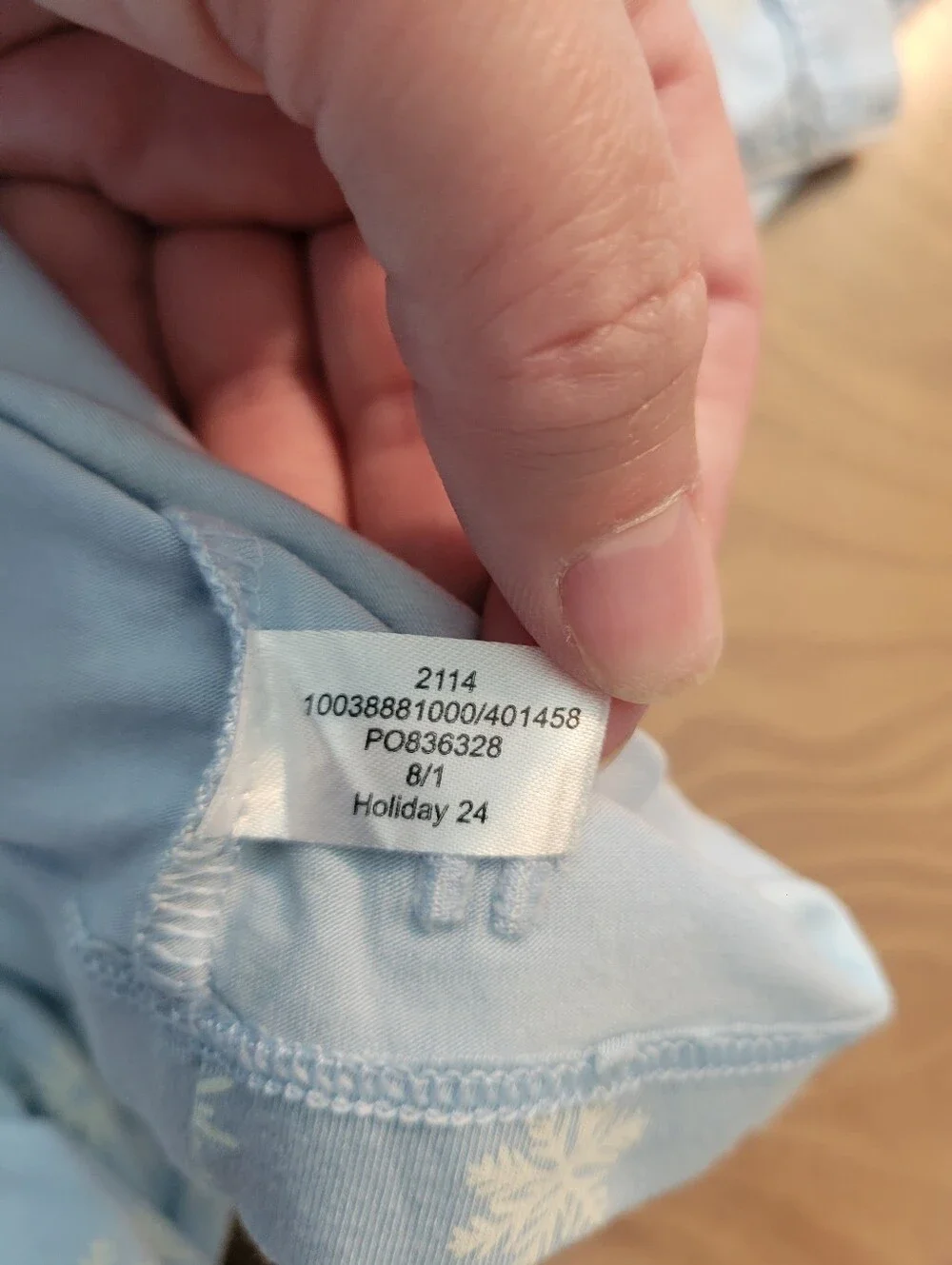 Tommy Johns Light Blue Snowflake Pajama Set Size Small